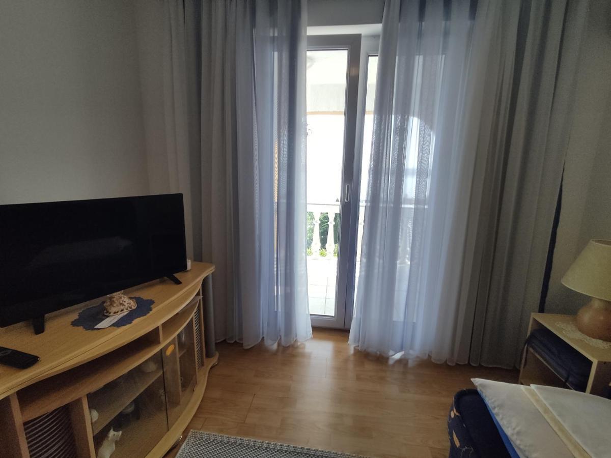 Panaramico Superior Apartments Lili With Sea View In Dramalj Kültér fotó